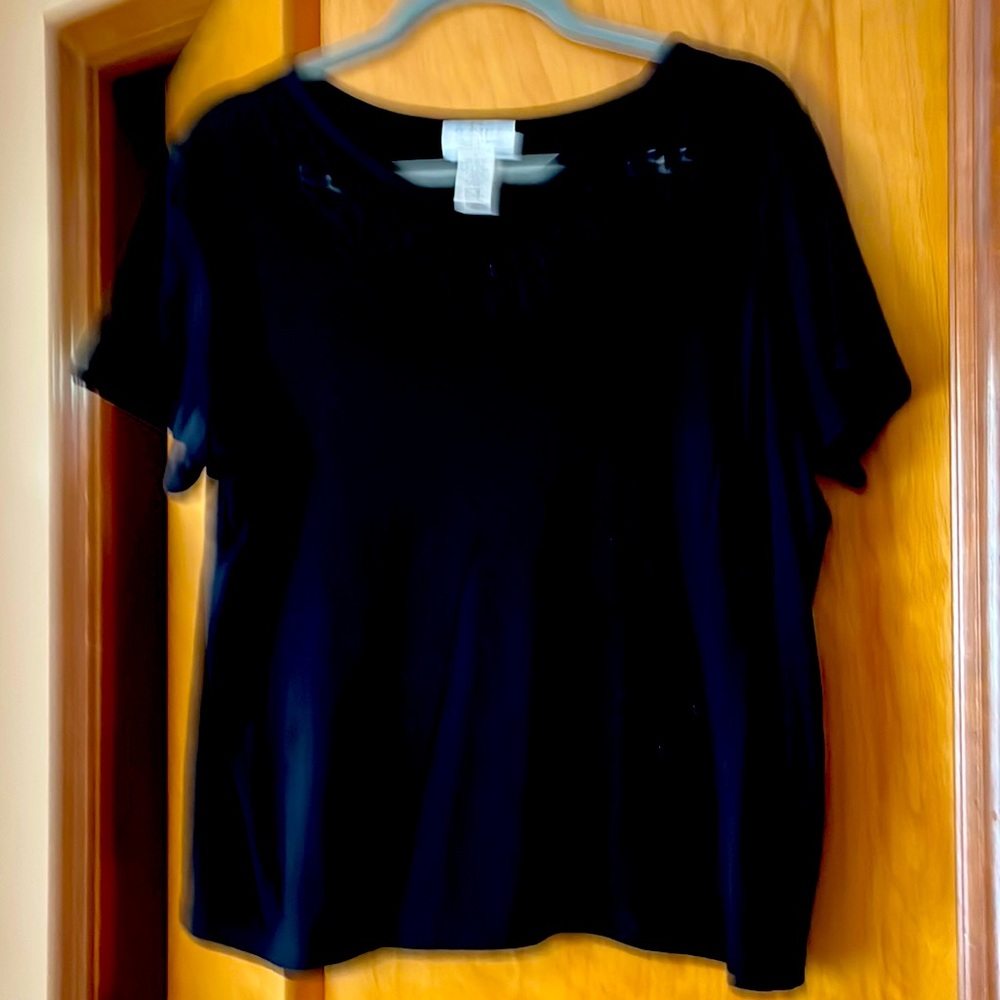 1X black tee with cut out bodice